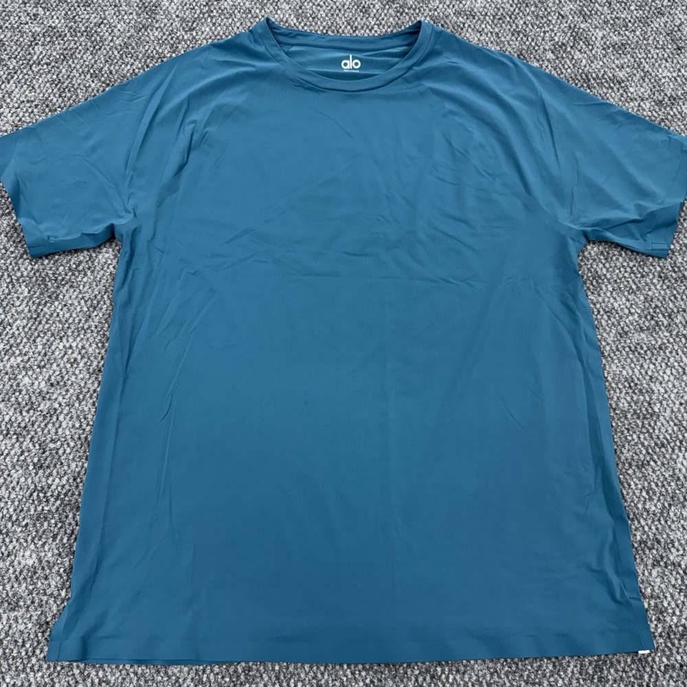 Alo Yoga Men's Large Teal Crew Neck T-Shirt Performance Stretch Activewear